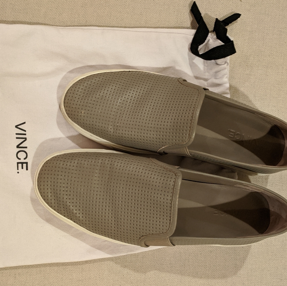 Vince Blair leather perforated sneaker sz 7.5